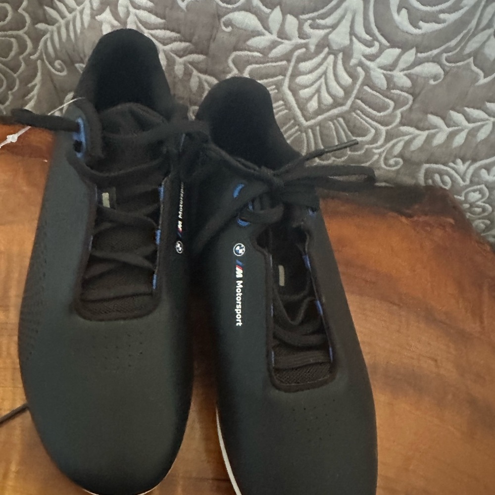 Women's Black Athletic Shoes - Picture 4 of 8